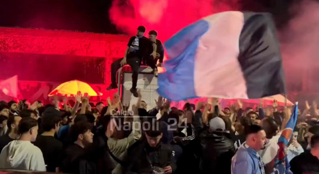 Tifosi del Napoli a Capodichino