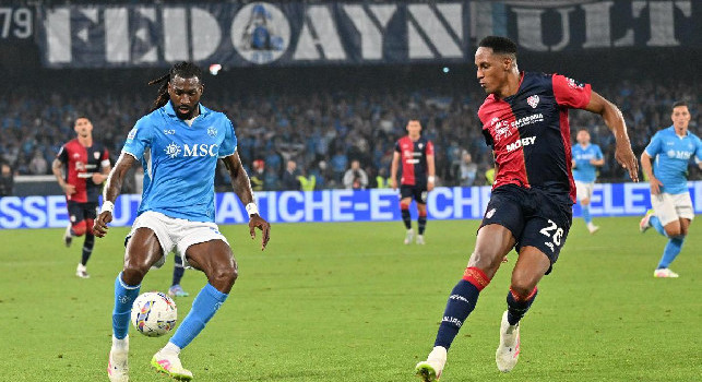 Napoli Cagliari 2-0: triplo cambio negli azzurri