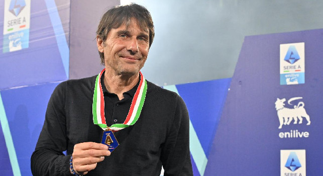 Cittadinanza onoraria a Conte? L'annuncio del sindaco di Napoli Manfredi