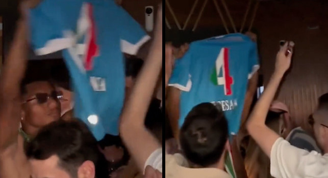 David Neres scatenato alla festa scudetto privata del Napoli! Balla senza maglia e mostra il '4' | VIDEO