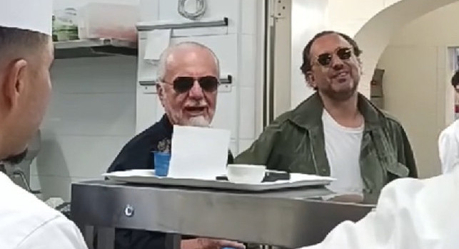 De Laurentiis a Lacco Ameno, sceglie il menù per la cena del suo compleanno | FOTO