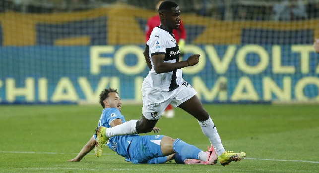 Calciomercato Napoli, CdS - Non solo Bonny, azzurri su altri due calciatori del Parma: avviate le trattative