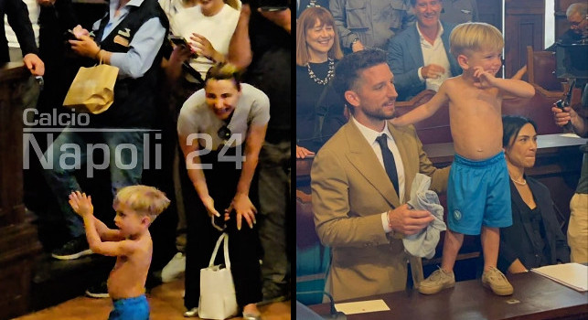 Ciro Mertens show, uno scugnizzo vero! Che risate alla cittadinanza di papà Dries a Napoli | VIDEO CN24