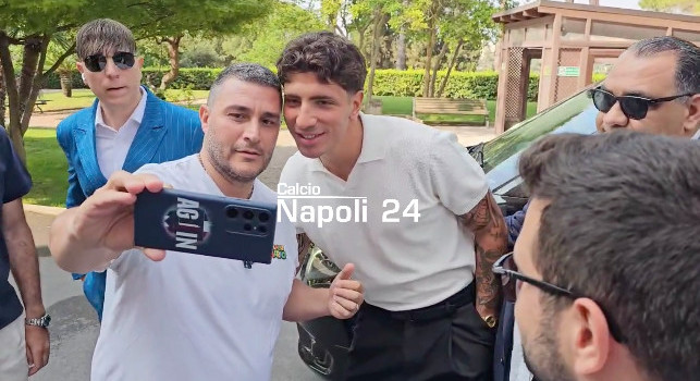 Calciomercato Napoli, ecco Marianucci! Visite mediche a Villa Stuart, prime foto con i nuovi tifosi | VIDEO CN24