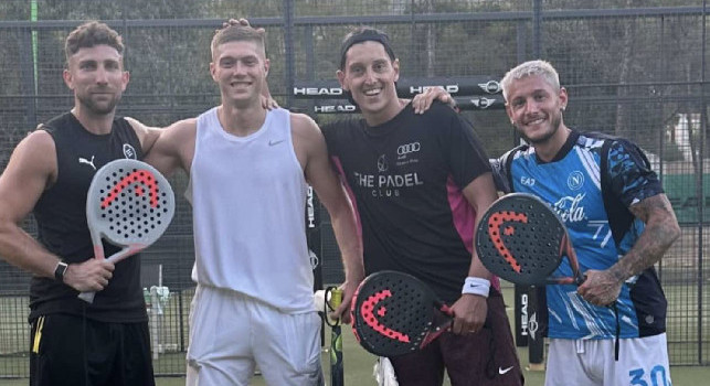 Mazzocchi gioca a padel con un ex Napoli e un centravanti della Roma | FOTO