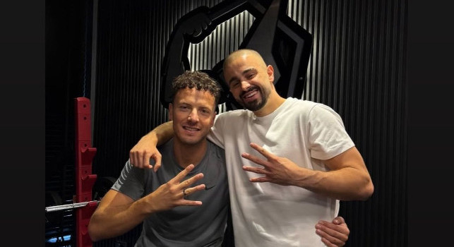 Champion x2 Rrahmani pubblica una foto con un calciatore accostato al Napoli | FOTO