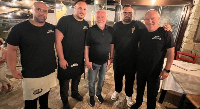 Onorati di averlo avuto con noi a cena, dove è stato ieri sera il presidente De Laurentiis | FOTO