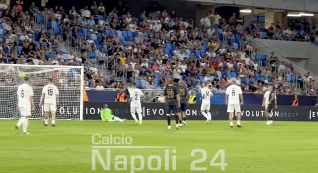 Gara addio al calcio di Hamsik: l'ultimo gol del capitano con annuncio di Decibel Bellini | VIDEO