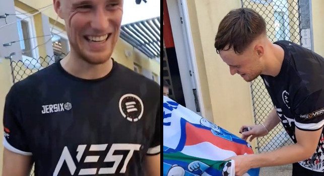 Non posso dire niente ancora, Beukema scherza con un tifoso del Napoli sul futuro! | VIDEO