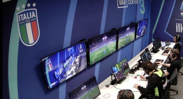 UFFICIALE - Svolta epocale in Serie A, gli arbitri spiegheranno live le decisioni del VAR