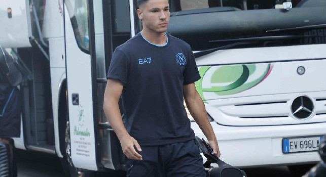 Calciomercato Napoli, Conte blocca ogni discorso su Vergara: vuole valutarlo in ritiro. Gli azzurri pensano anche al rinnovo di contratto | ESCLUSIVA