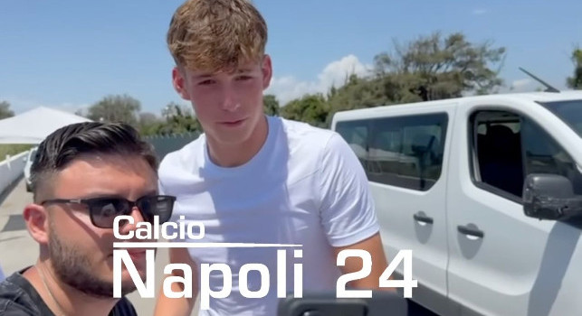 Mathias Ferrante a Castel Volturno, primo incontro coi tifosi per il neo acquisto | VIDEO CN24