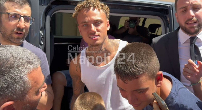 Lang lascia Villa Stuart dopo le visite, bel gesto verso i tifosi del Napoli: ora si attende solo una cosa | VIDEO CN24