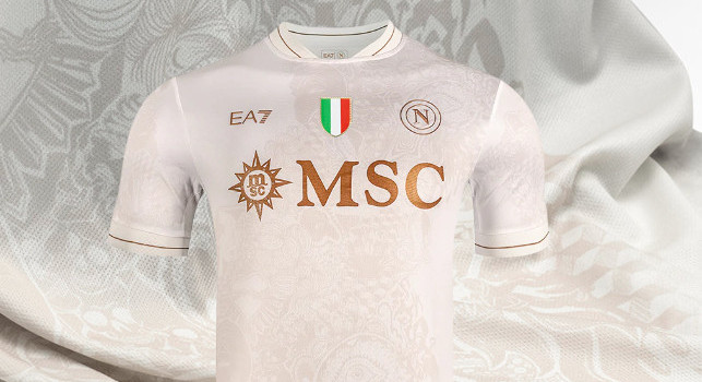 SSC Napoli, ci sono 9 simboli nascosti sulla nuova maglia! Eccoli svelati uno ad uno