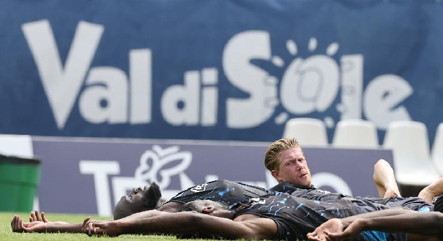 Lukaku e De Bruyne 'stremati', guardate le loro facce al termine dell'allenamento! | FOTO CN24