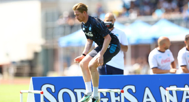 De Bruyne, Lang e Lukaku Matrix-style: guardate quanto saltano gli azzurri! | FOTOGALLERY CN24