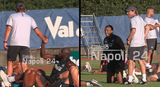 Conte da brividi: lo splendido gesto che fa alla fine di ogni allenamento del Napoli | VIDEO CN24