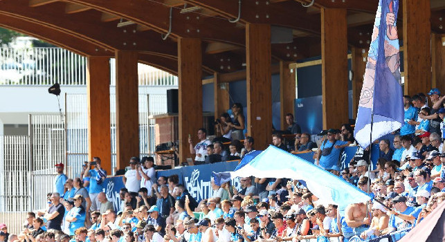 Ritiro Napoli, 4 calciatori rispondono alle domande dei tifosi: segui l'appuntamento live su CN24 | DIRETTA VIDEO