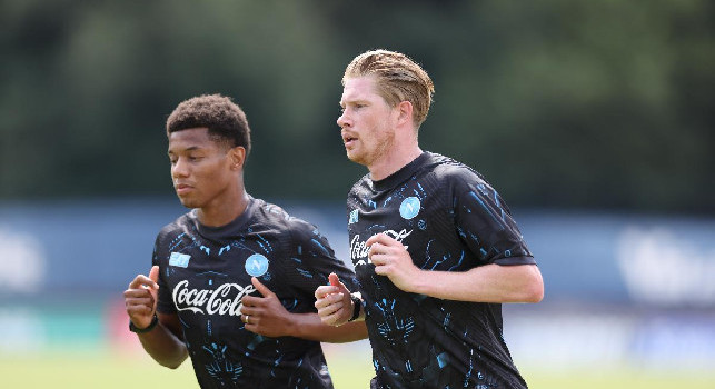 David Neres e De Bruyne