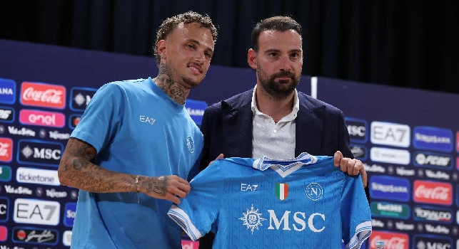 UFFICIALE - Noa Lang svela il suo numero di maglia con il ds Manna | VIDEO & FOTO CN24