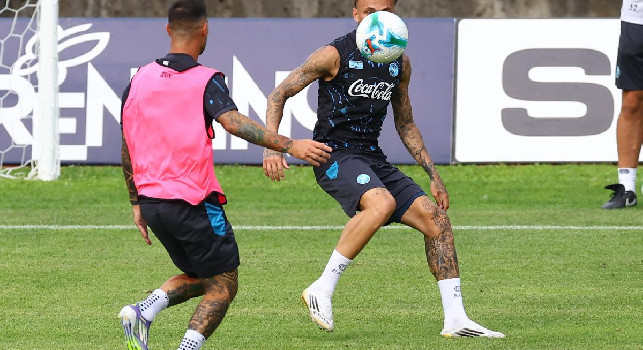 Il Napoli 'stremato', il vice-presidente a bordocampo e l'azzurro 'solitario': le emozioni del pomeriggio di Dimaro | FOTOGALLERY CN24