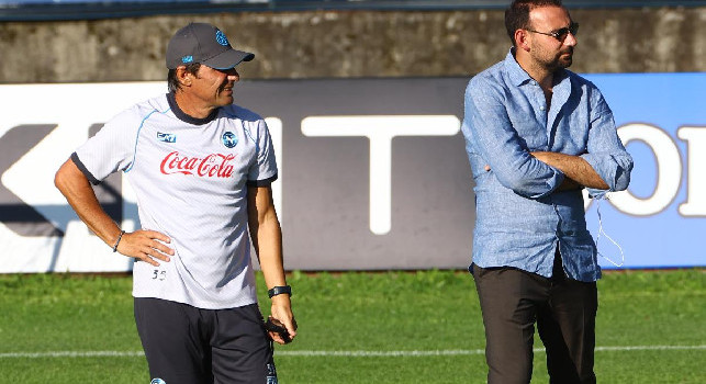 Manna raggiunge Conte durante l'allenamento: il DS segue la seduta in campo col mister | FOTO CN24