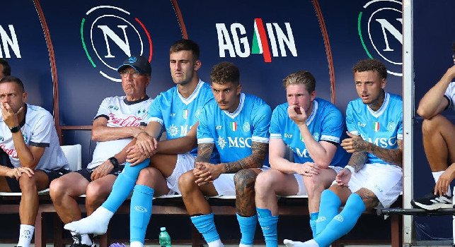 Napoli-Arezzo 0-2, Repubblica: si fa sentire la fatica per il duro lavoro, deludente la prima amichevole