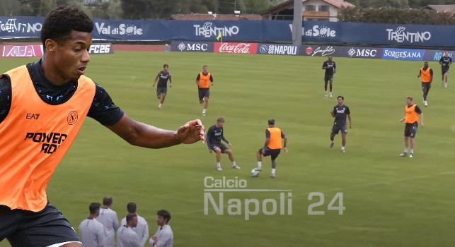 Attacco vs difesa, l'allenamento integrale di Conte a Dimaro col... super gol di Neres! | VIDEO CN24