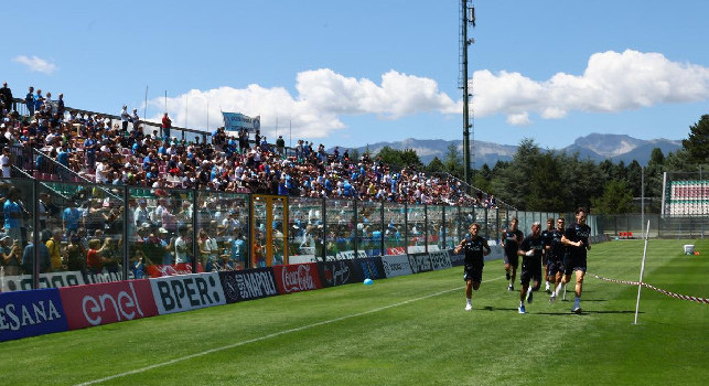 Ritiro Castel di Sangro Napoli, giorno 2: ripetute chilometriche, Conte fa lavorare i suoi in un esagono! Out Olivera, a parte McTominay, rientra Politano | DIRETTA VIDEO