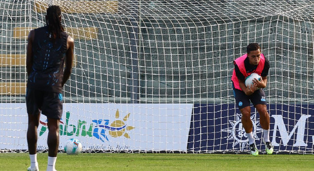 Raspadori 'portiere', il pienone sugli spalti e le indicazioni di Conte: le emozioni del pomeriggio di Castel di Sangro | FOTOGALLERY CN24