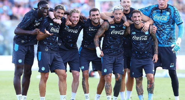 De Laurentiis a pochi metri da De Bruyne, Meret fasciato ed il faccia a faccia Raspadori-pallone: le emozioni del pomeriggio a Castel di Sangro | FOTOGALLERY CN24