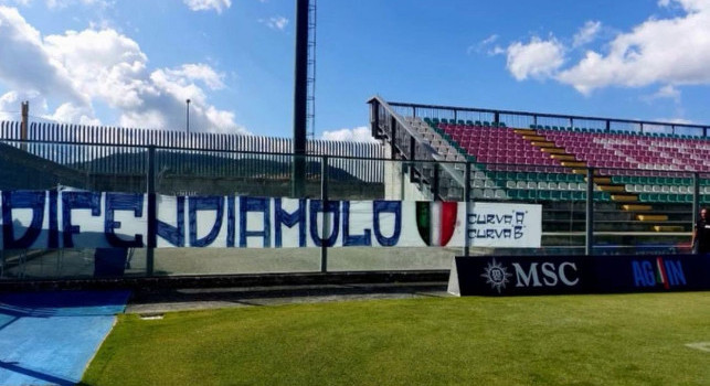 Difendiamolo, a Castel di Sangro spunta lo striscione delle Curve per il Napoli | FOTO