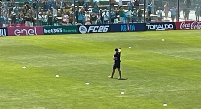 Cholito uno di noi. Simeone commovente prima dell'addio: saluto a tutti i tifosi e ultimo ad uscire dal campo | FOTO