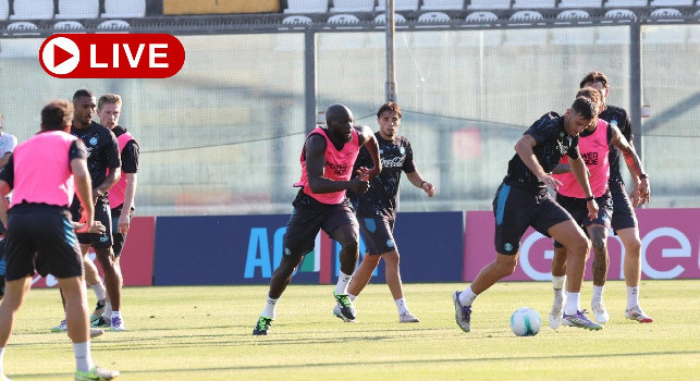 Allenamento Napoli a Castel di Sangro: seduta finita dopo mezz'ora! De Laurentiis in panchina, Conte 'testa' McTominay e De Bruyne | DIRETTA VIDEO