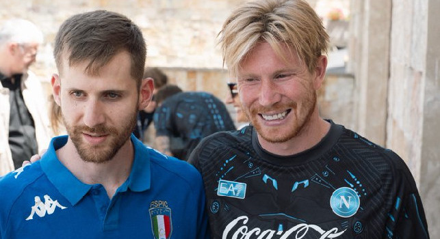 Ritiro SSC Napoli a Castel di Sangro: la Nazionale non vedenti fa visita agli azzurri | FOTO
