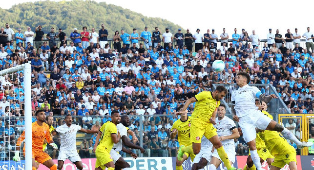 Gol Di Lorenzo: il capitano svetta di testa su assist di De Bruyne in Napoli-Girona | VIDEO