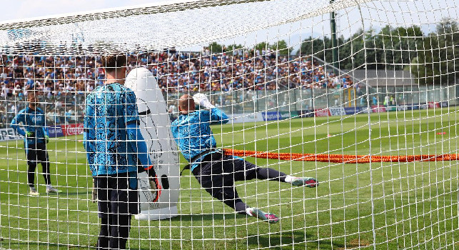 Il portieri del Napoli...legati da un nastro! Lavoro 'esplosivo' per Meret, Milinkovic-Savic, Contini e Ferrante | FOTO CN24