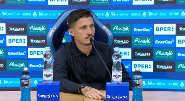 Cagliari, Pisacane in conferenza: C'è delusione per l'eliminazione! Ai ragazzi ho detto una cosa. Il Napoli ci ha costretto a rimanere nella nostra metà campo? No, è stata una scelta nostra