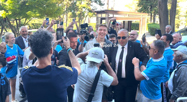 Ecco perchè Rasmus Hojlund ha scelto di accettare l'offerta del Napoli: convinto da Conte e da un'altra cosa