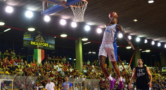Napoli Basket terzo al Trofeo Lovari, battuta Livorno 91-76. Mitrou-Long piace sempre, in prova un 2006 franco-senegalese