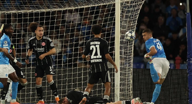 Pagelle Napoli-Eintracht: di Champions c'è pochino, di ritmo e di concretezza sotto porta