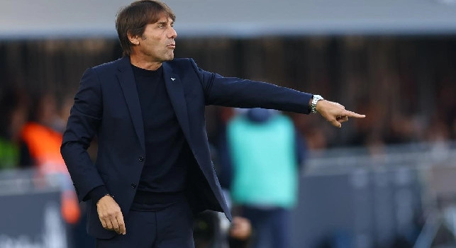 Devo parlare col club, ognuno non può pensare al proprio orticello come succede ora. Conte punta i giocatori e lancia l'SOS