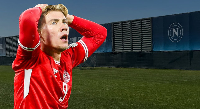 Hojlund atteso a Castel Volturno domani: contatti col Napoli, ecco come sta dopo il ko Mondiale con McTominay
