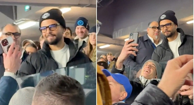 “Torna, ci serve un esterno”. Tifoso del Napoli stuzzica Insigne | VIDEO