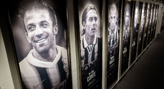La Juve presenta il restyling della Galleria dei Capitani: c'&egrave; anche Antonio Conte | FOTO