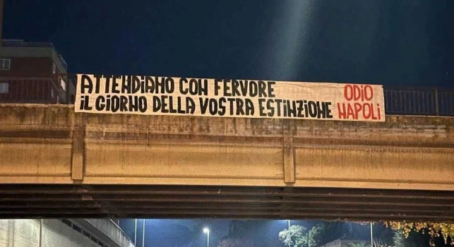 Striscione tifosi Roma