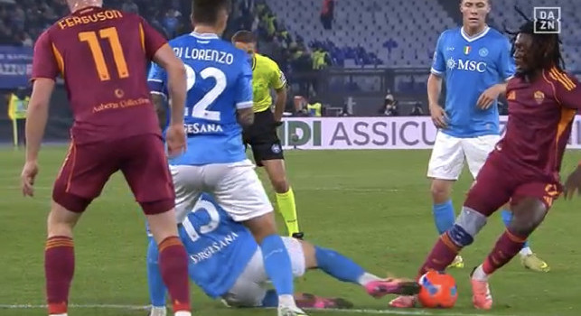 Moviola Roma-Napoli, gol Neres regolare