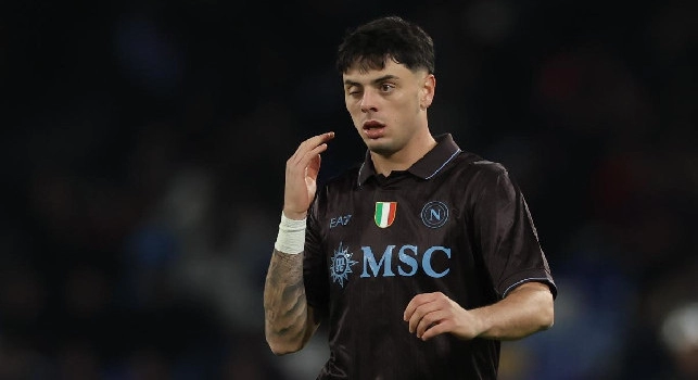 Ambrosino in conferenza: Spero di avere altre occasioni, giocare al Maradona per un napoletano è qualcosa in più! Conte tiene in considerazione tutti