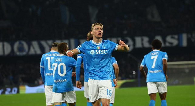 Nelle prime quindici gare al Napoli Hojlund vanta numeri di maggiore spessore rispetto ad Osimhen