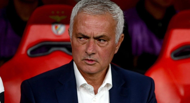 Nuova panchina per Mourinho: TMW conferma il colpo di scena